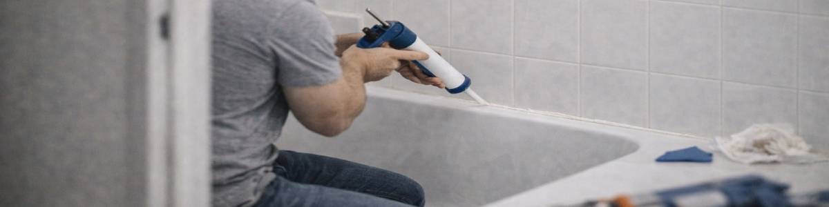 Dlaczego silikon nie trzyma – najczęstsze błędy przy uszczelnianiu